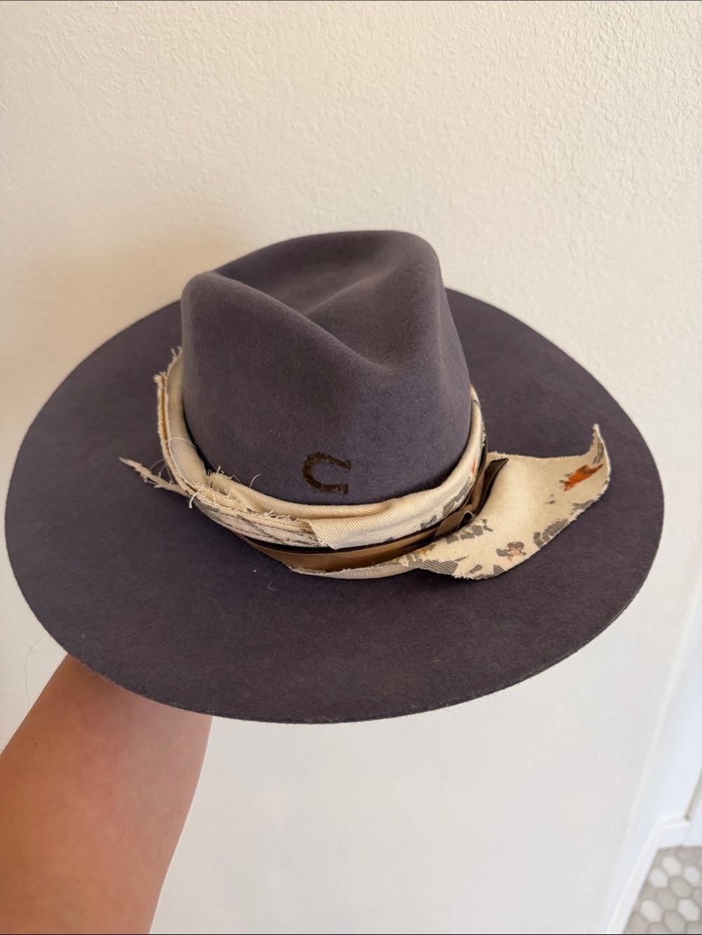 Charlie 1 Horse Women's Cowboy hat